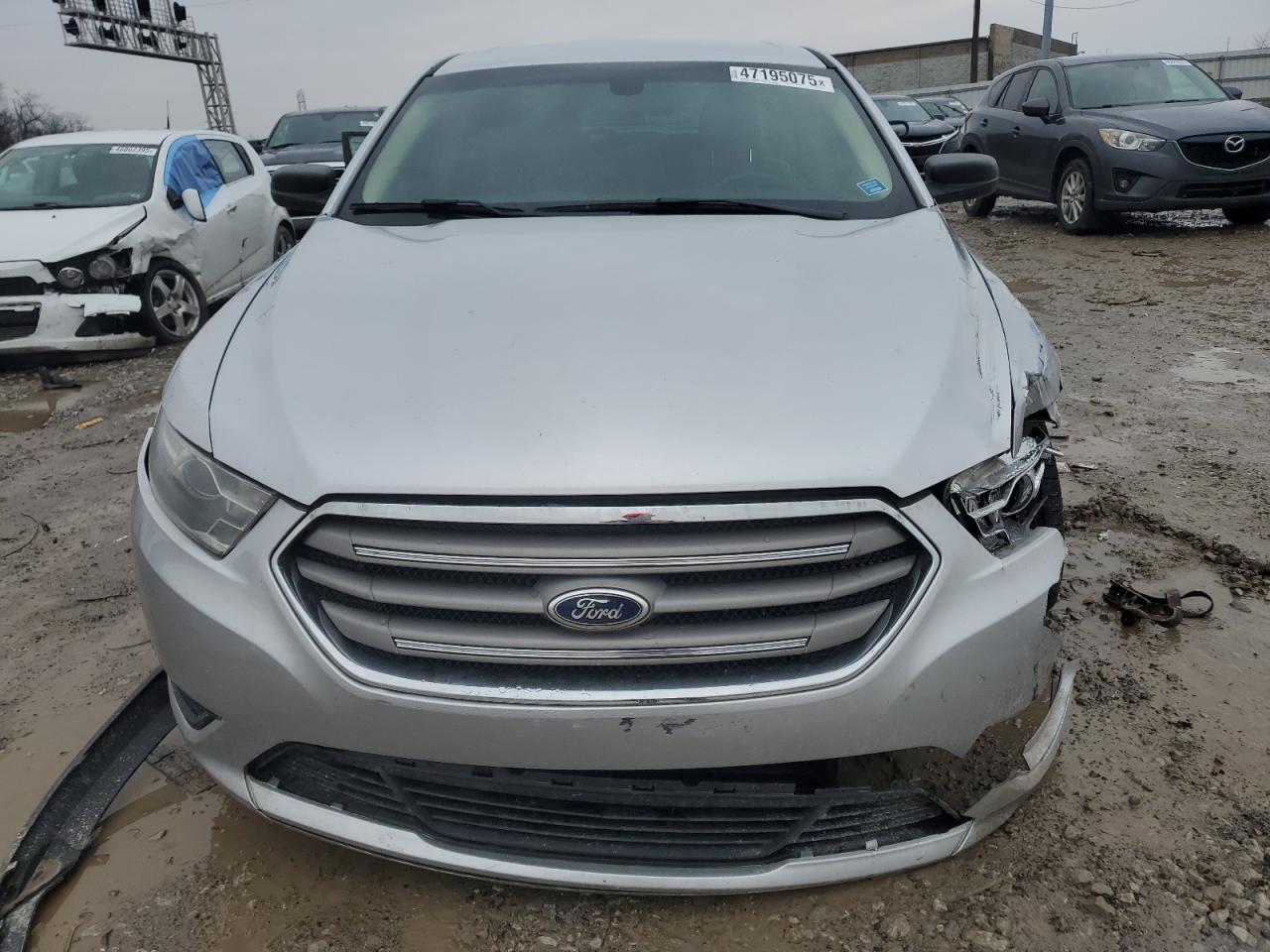 2014 Ford Taurus - Image 5