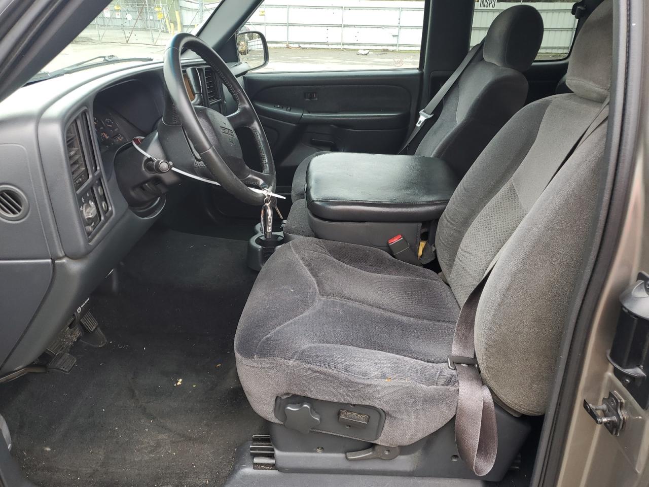 2001 GMC Sierra - Image 7
