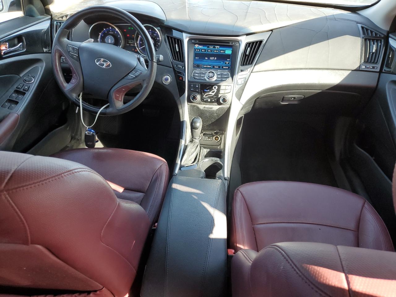 2013 Hyundai Sonata - Image 8