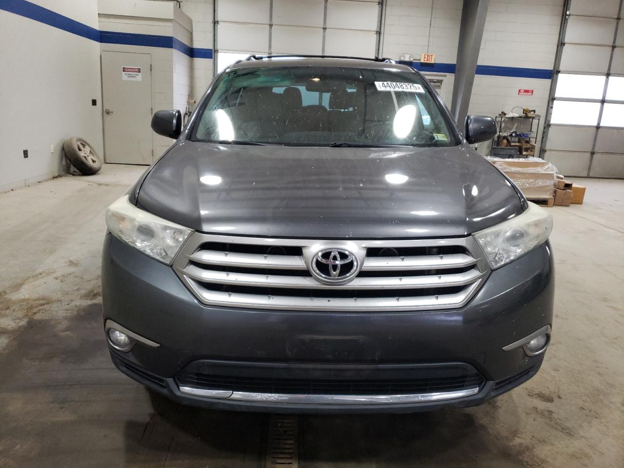 2013 Toyota Highlander - Image 5