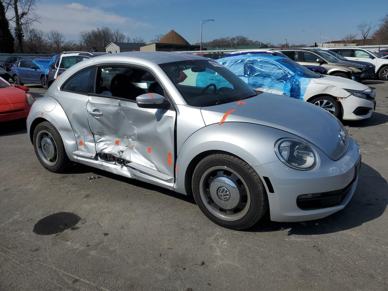 2012 Volkswagen Beetle - Image 4