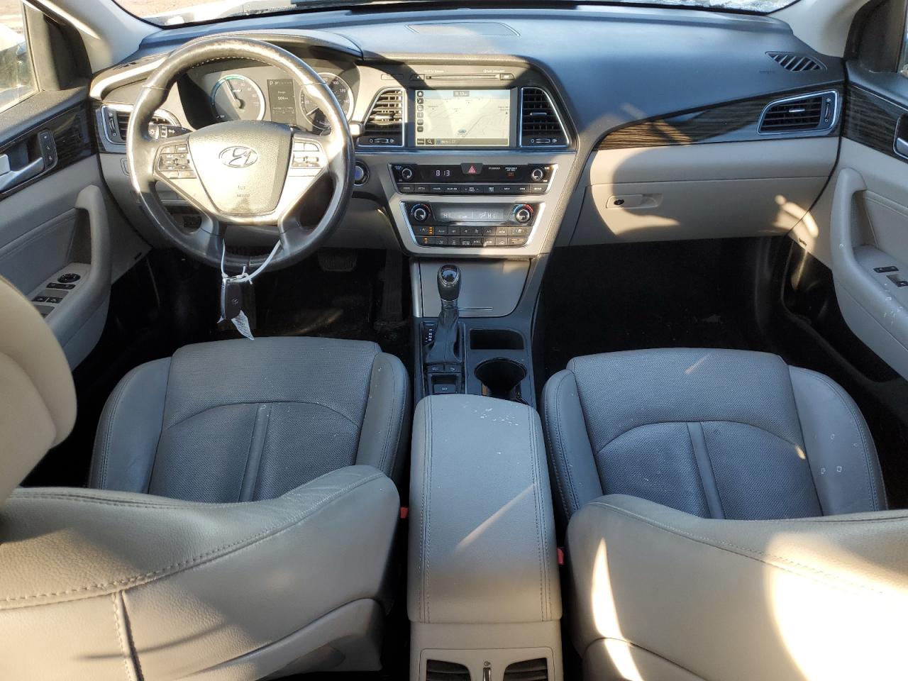 2016 Hyundai Sonata - Image 8