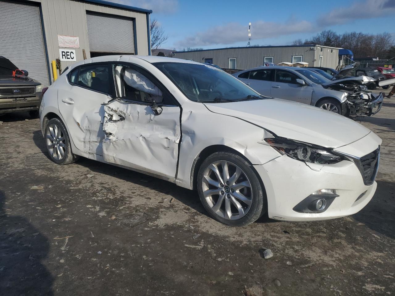 2014 Mazda 3 - Image 4