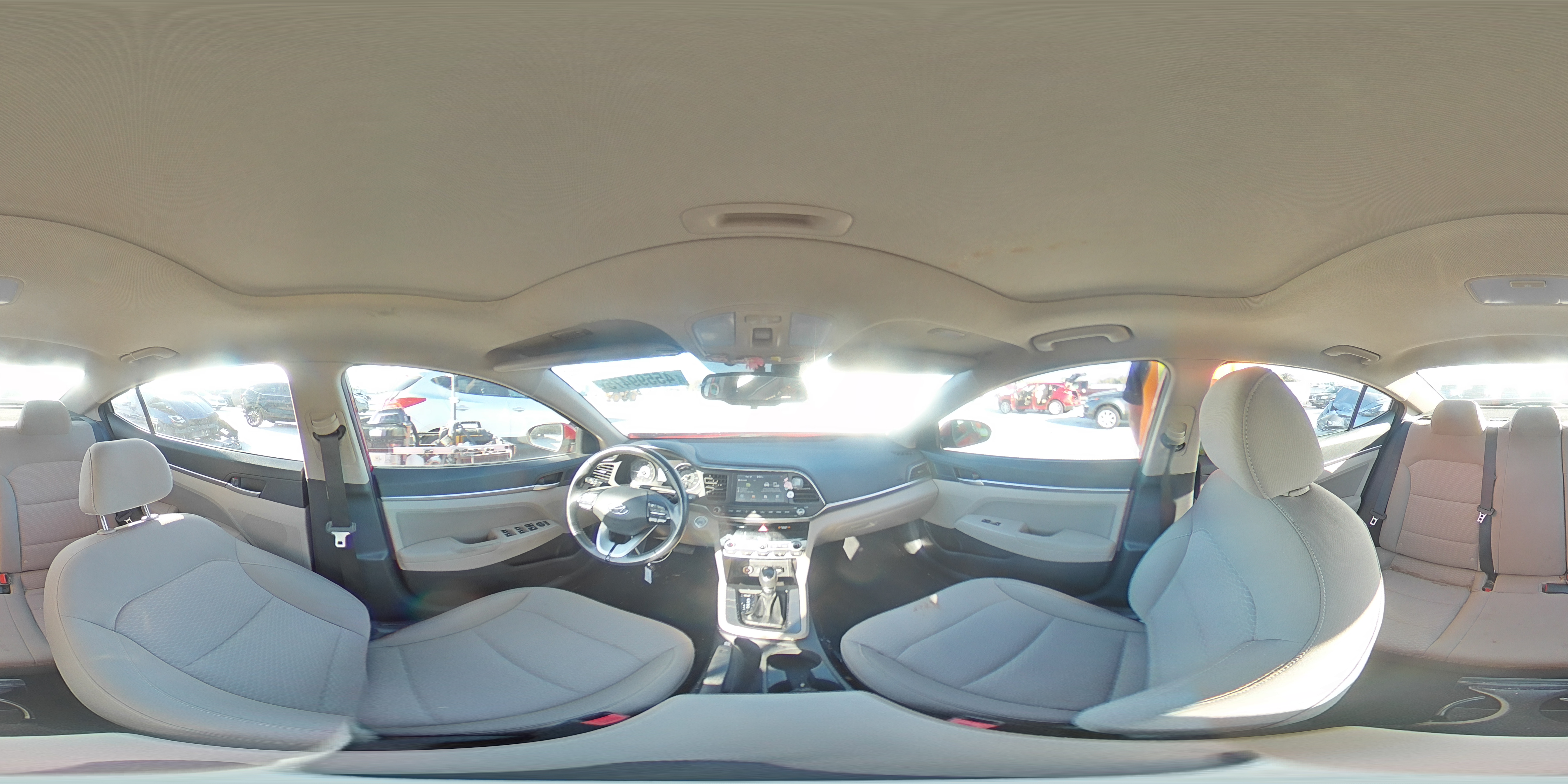 2020 Hyundai Elantra - Image 14