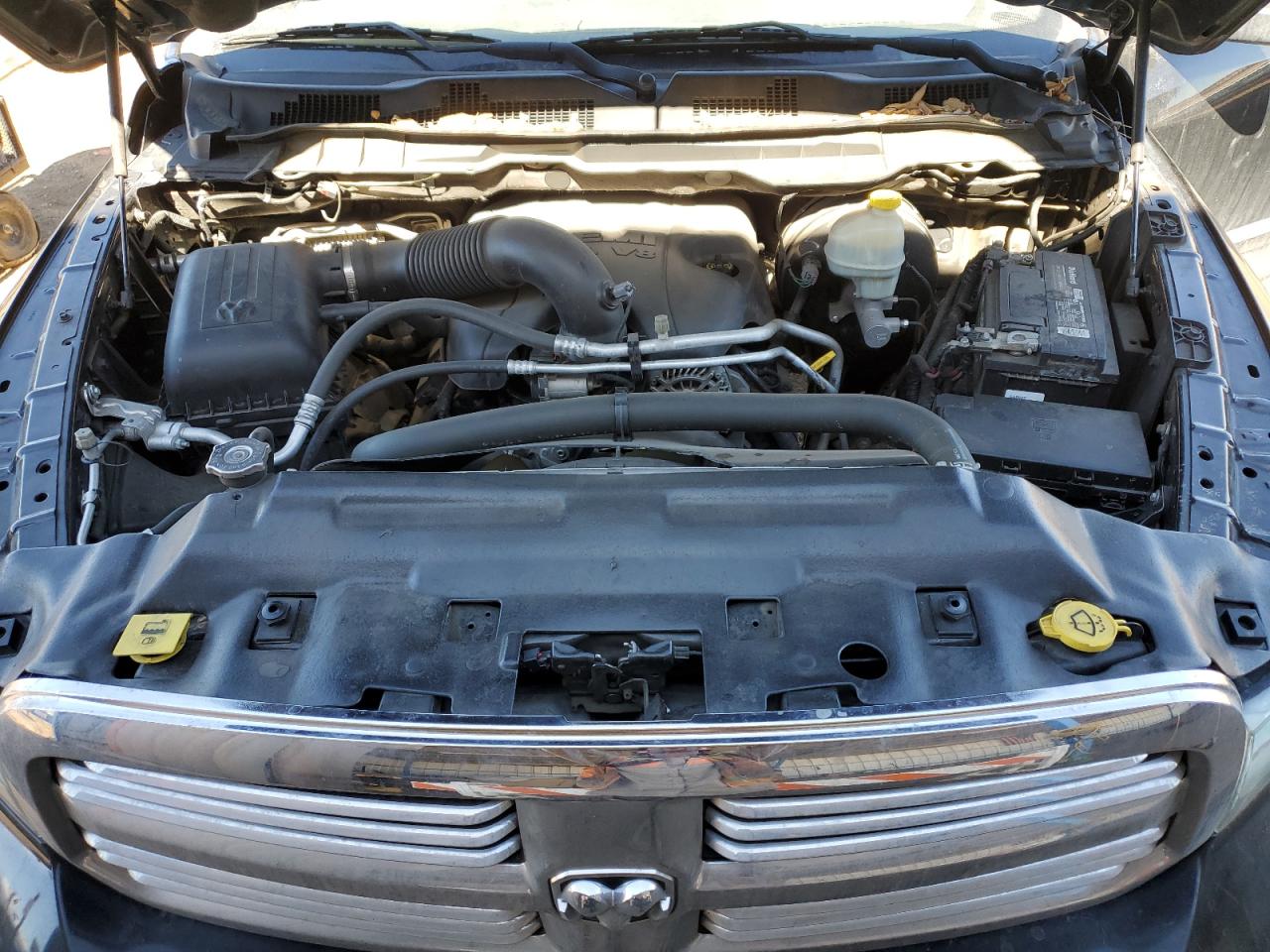 2015 RAM 1500 - Image 12