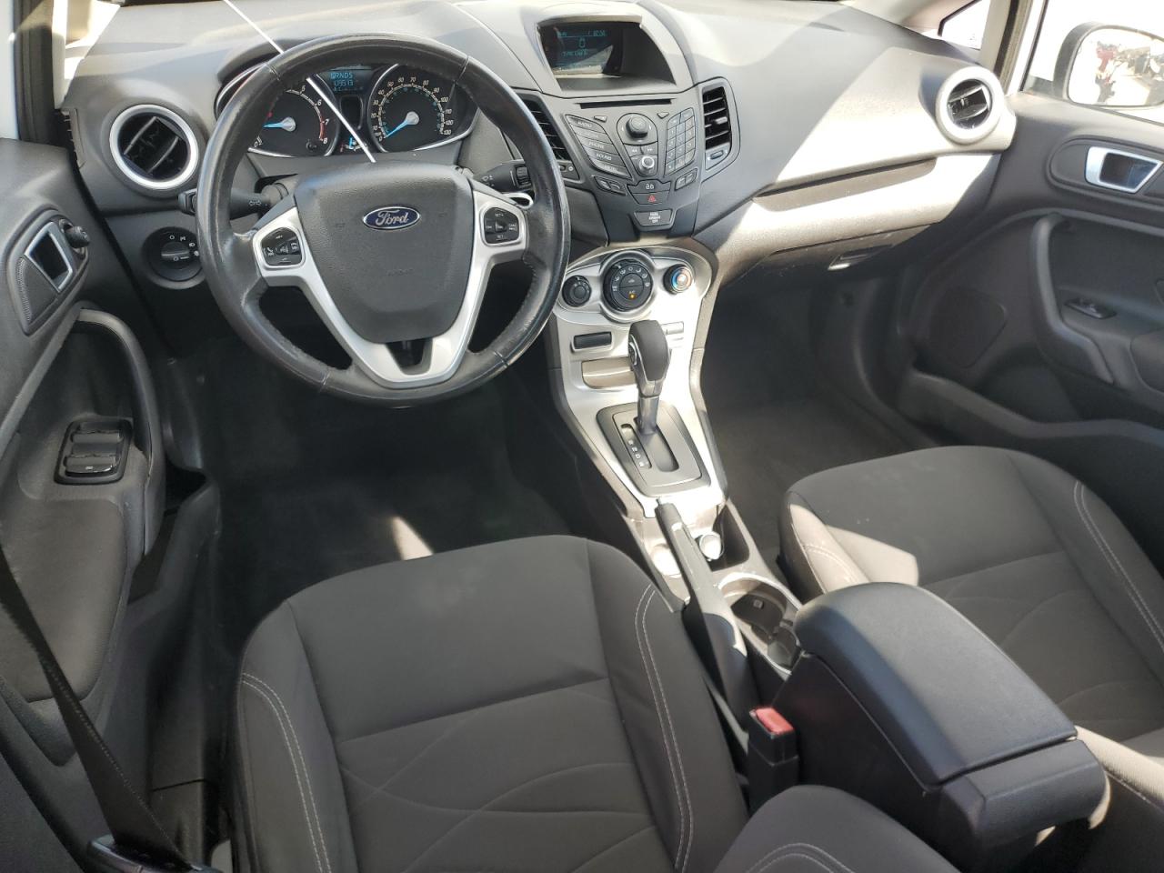2014 Ford Fiesta - Image 8