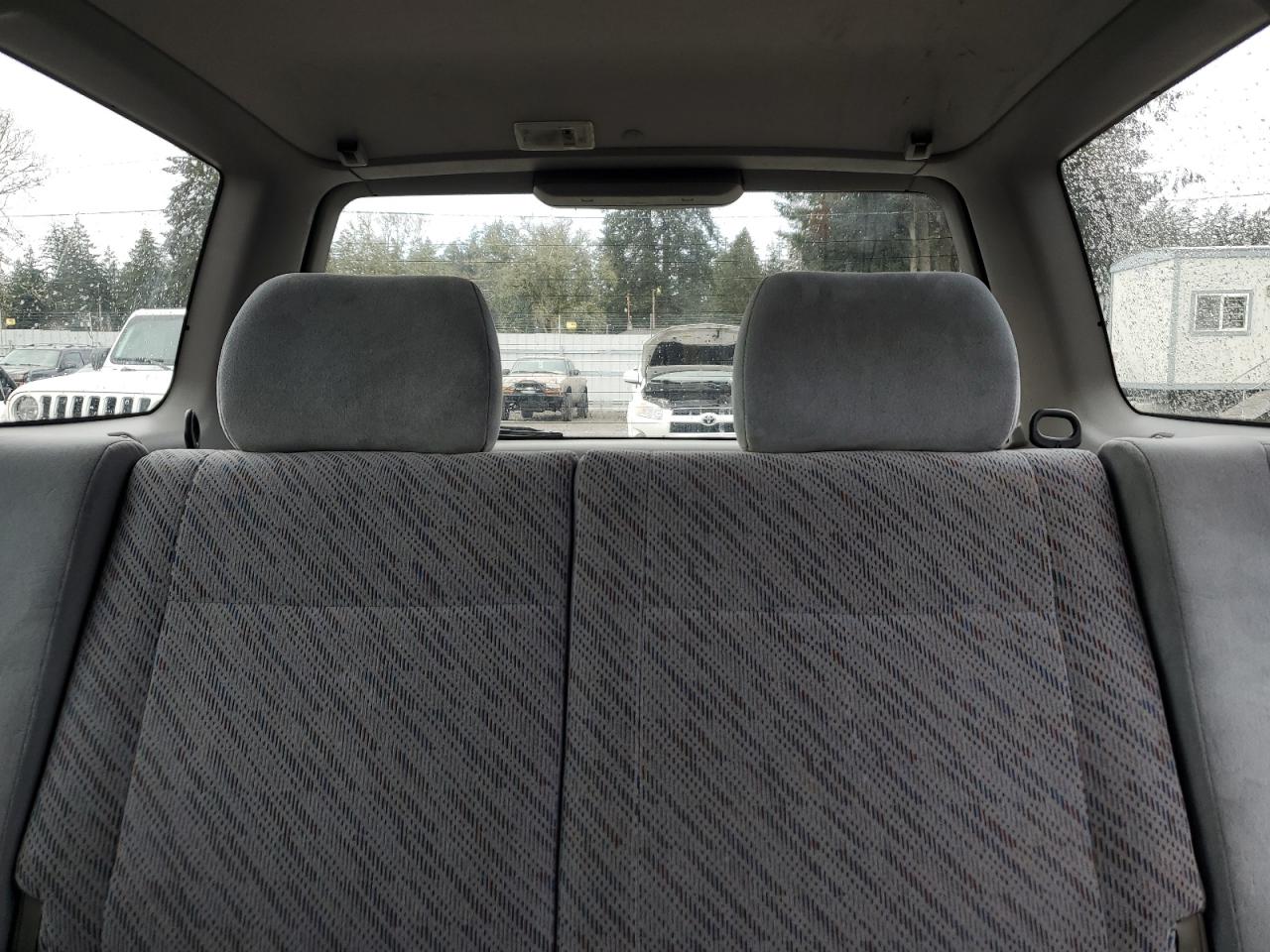 1998 Subaru Forester - Image 10