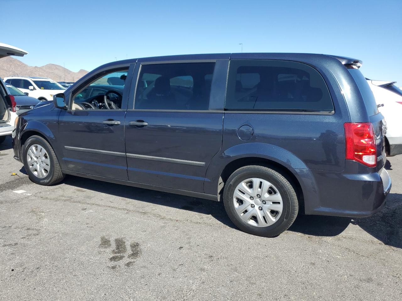 2013 Dodge Caravan - Image 2