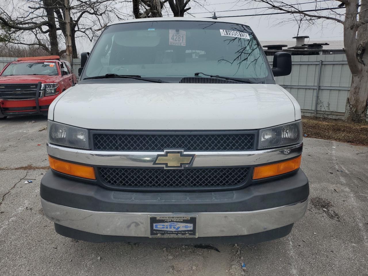 2017 Chevrolet Express - Image 5