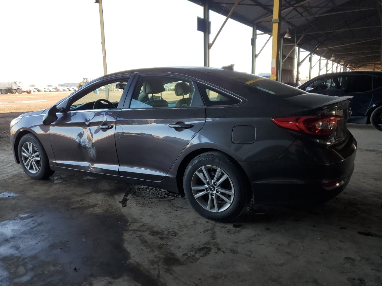 2016 Hyundai Sonata - Image 2
