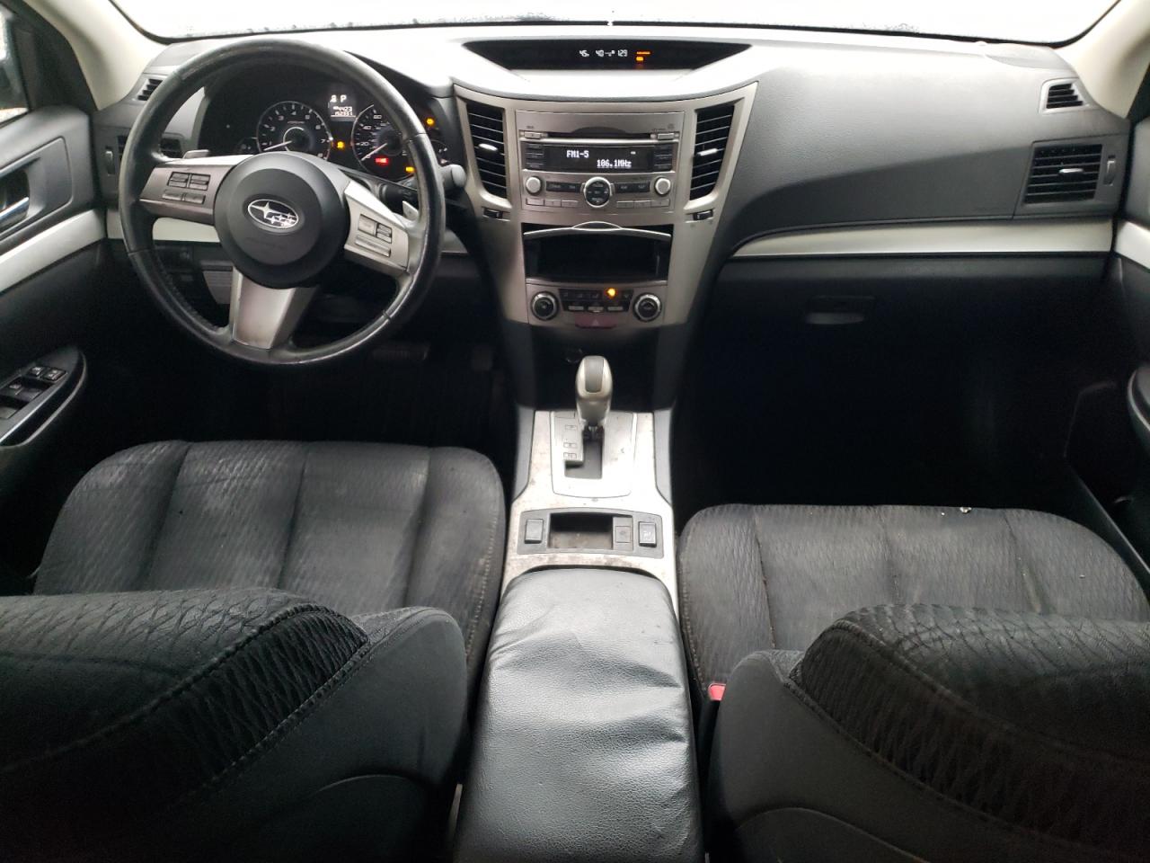 2011 Subaru Outback - Image 8