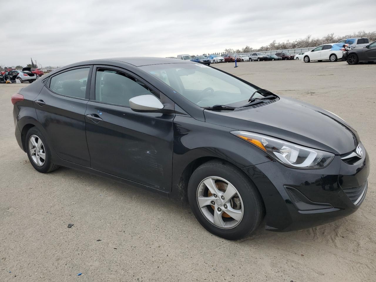 2015 Hyundai Elantra - Image 4