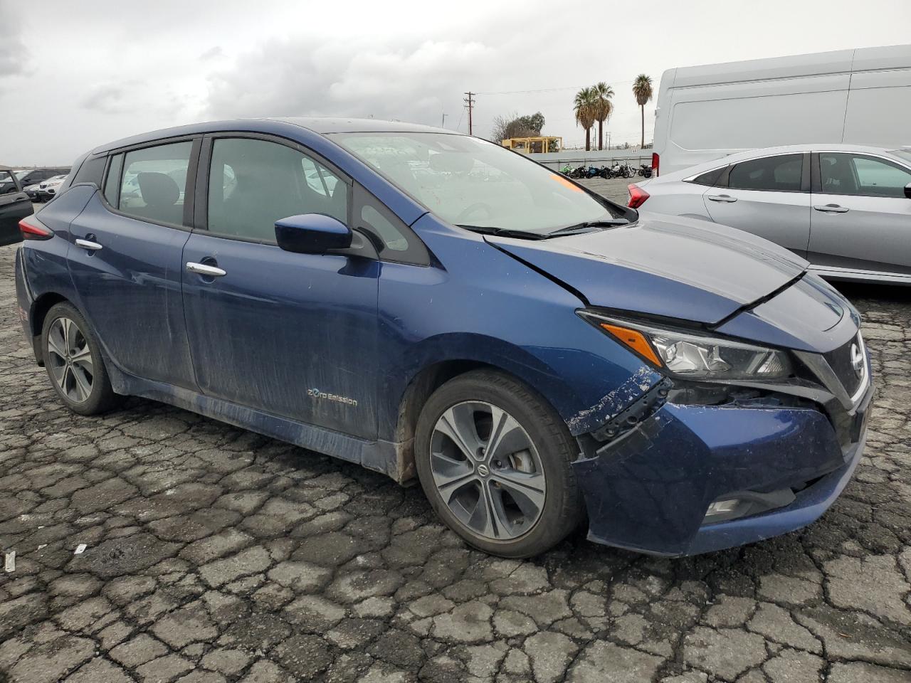 2018 Nissan Leaf - Image 4