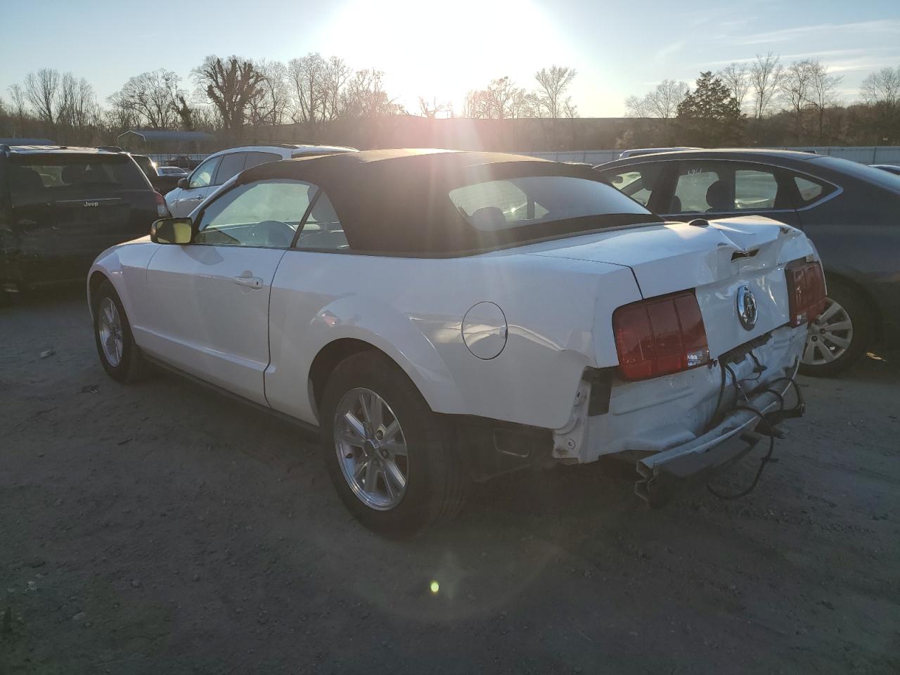 2007 Ford Mustang - Image 2