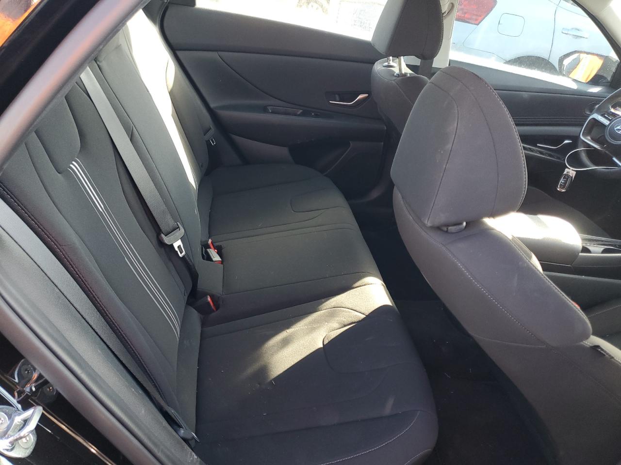 2023 Hyundai Elantra - Image 10