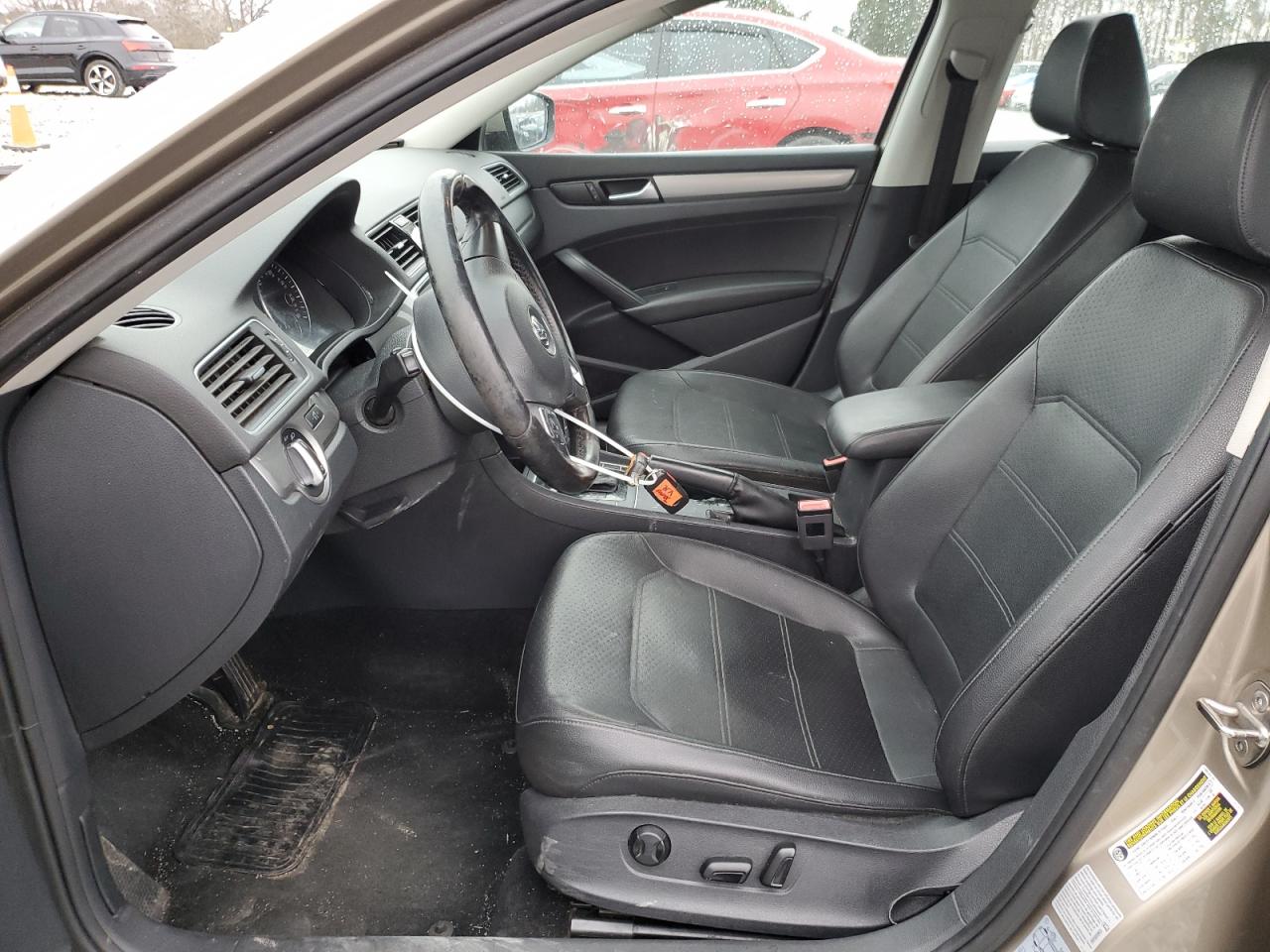 2015 Volkswagen Passat - Image 7