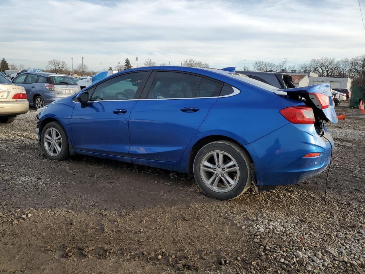 2017 Chevrolet Cruze - Image 2