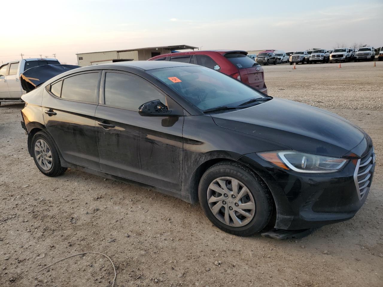 2017 Hyundai Elantra - Image 4
