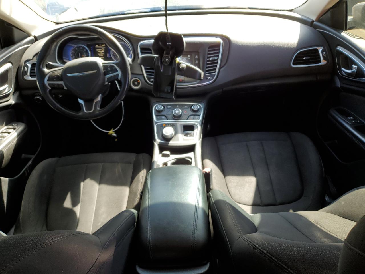 2016 Chrysler 200 - Image 8