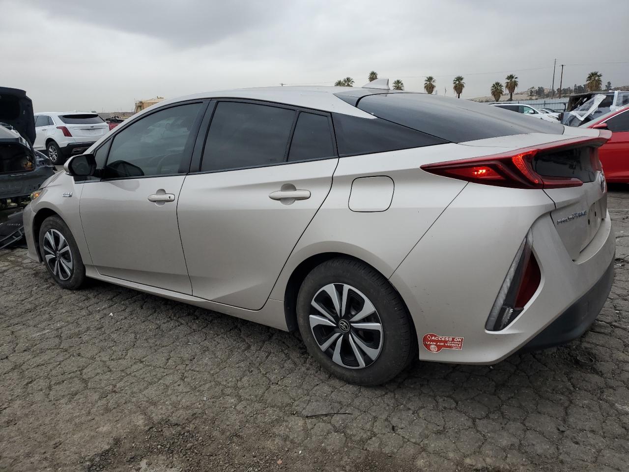 2017 Toyota Prius - Image 2