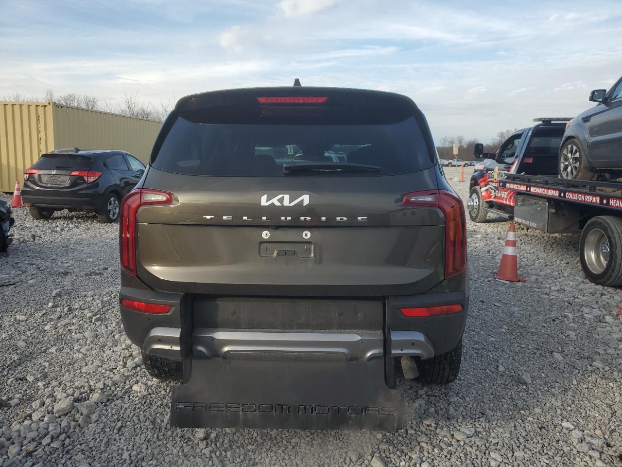 2022 Kia Telluride - Image 6