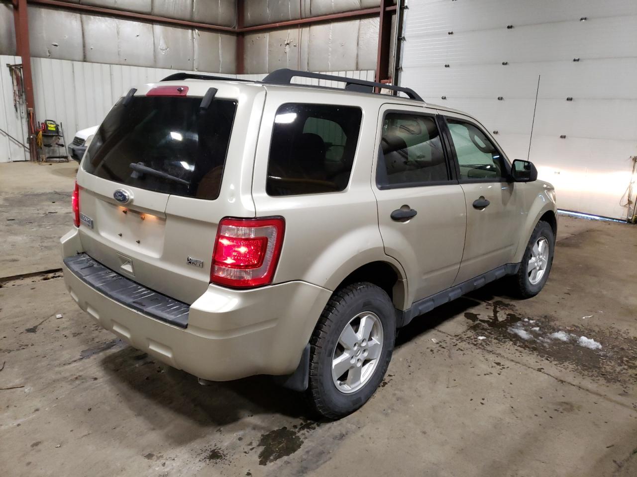2011 Ford Escape - Image 3
