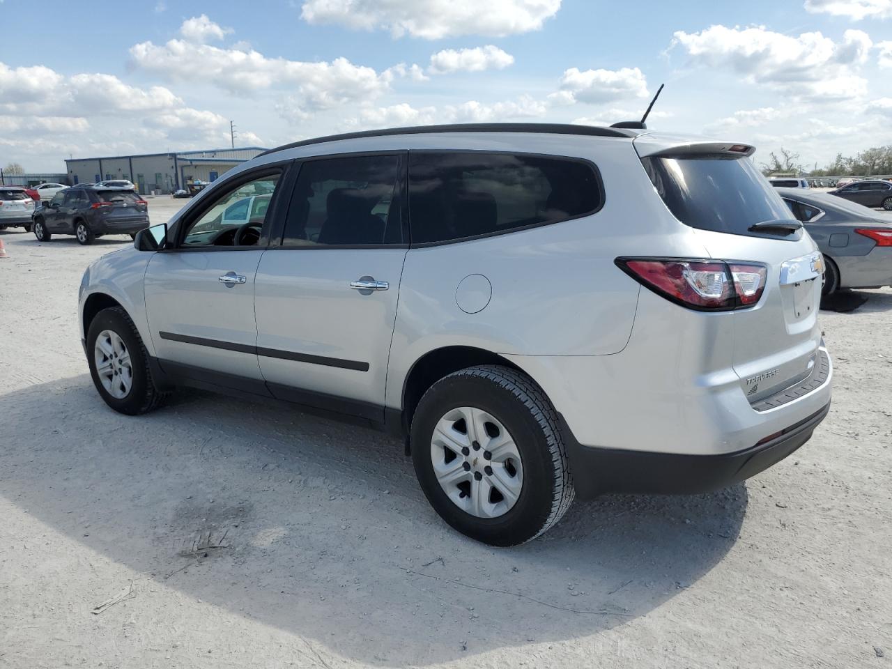 1GNKRFED8HJ155857 CHEVROLET TRAVERSE 2017