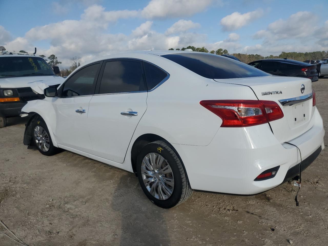 2016 Nissan Sentra - Image 2