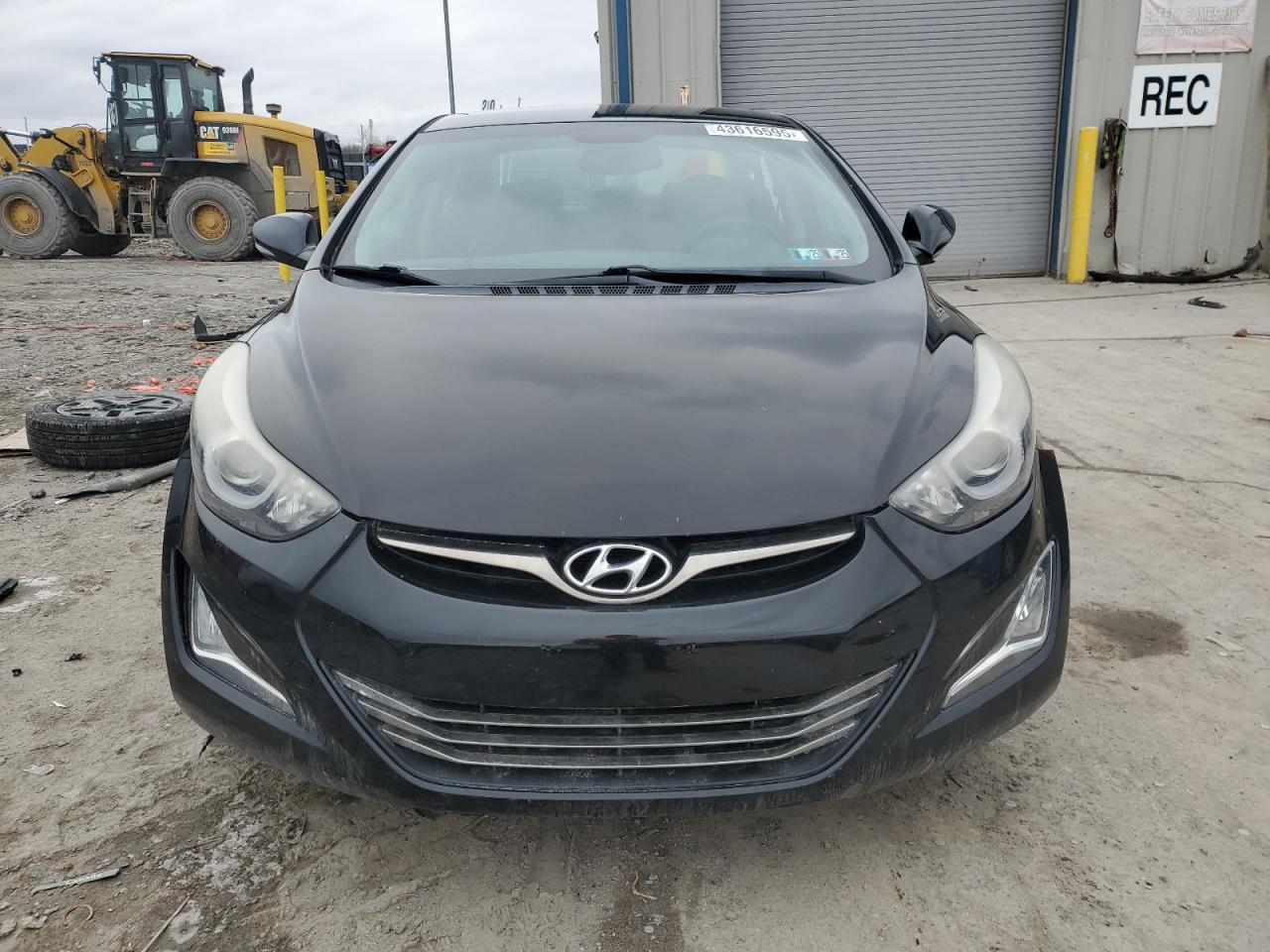 2015 Hyundai Elantra - Image 5