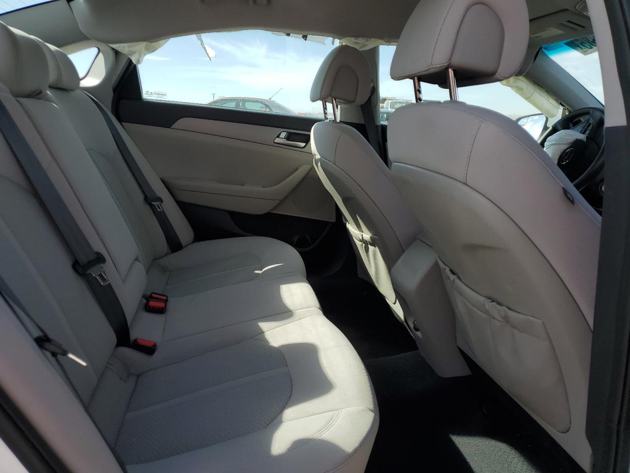 2017 Hyundai Sonata - Image 11