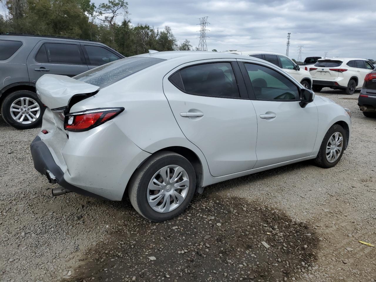 2020 Toyota Yaris - Image 3