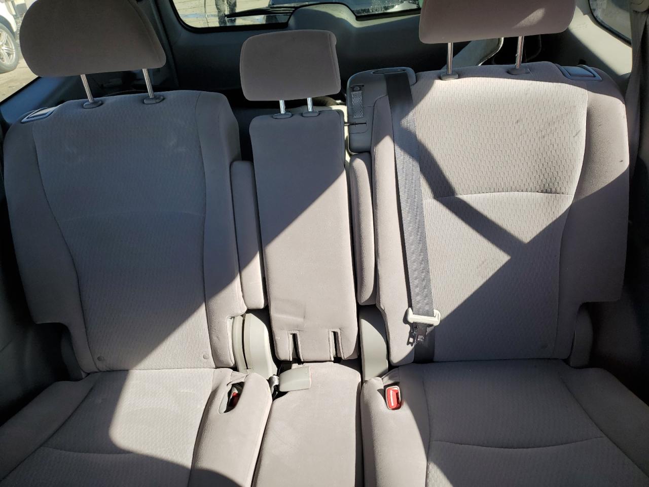 2010 Toyota Highlander - Image 10