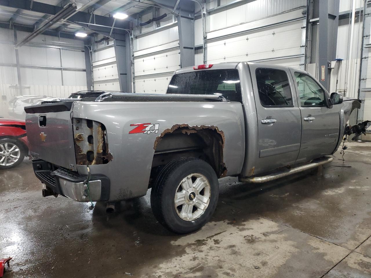 2007 Chevrolet Silverado - Image 3