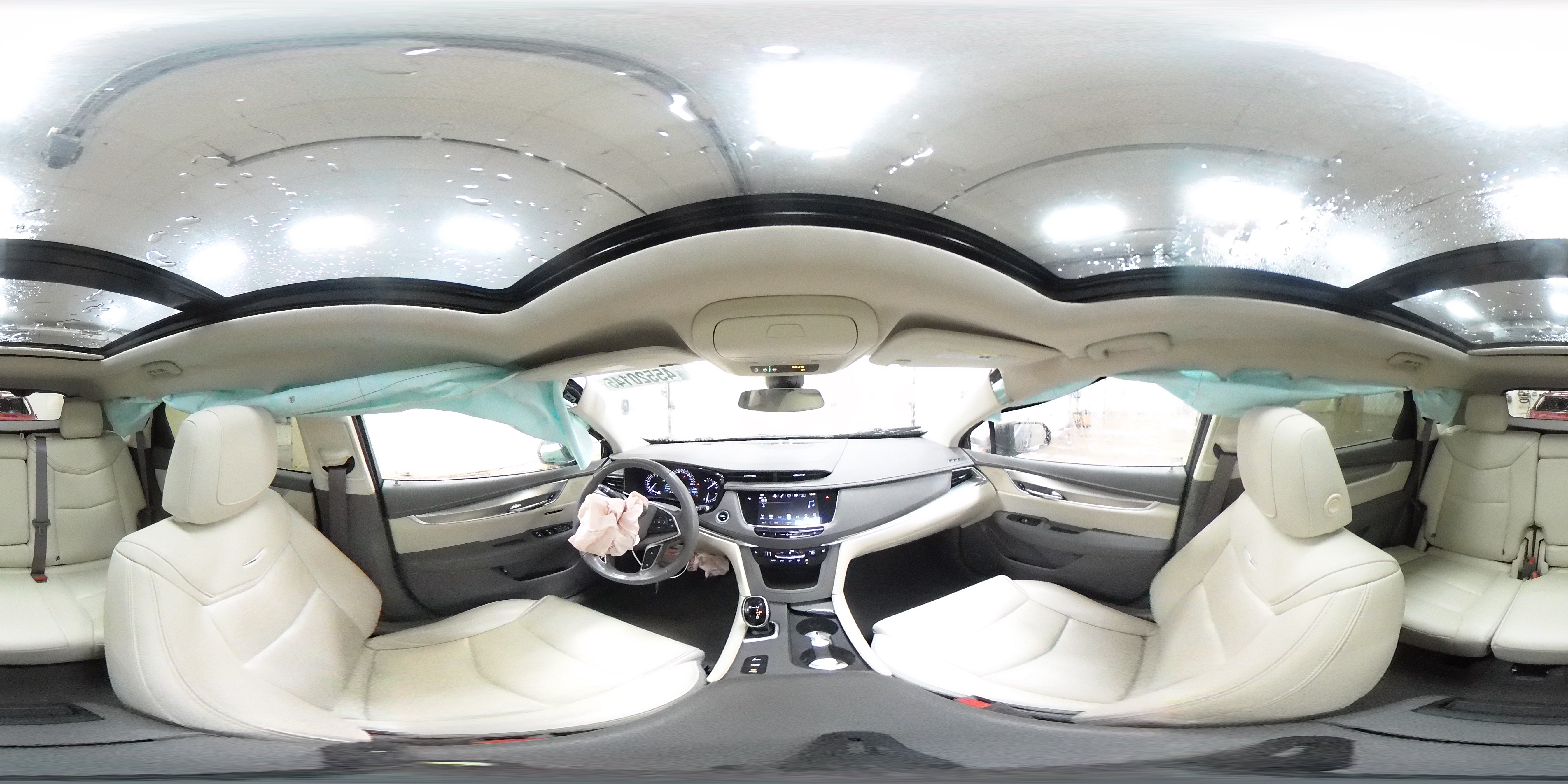 2018 Cadillac XT5 - Image 15