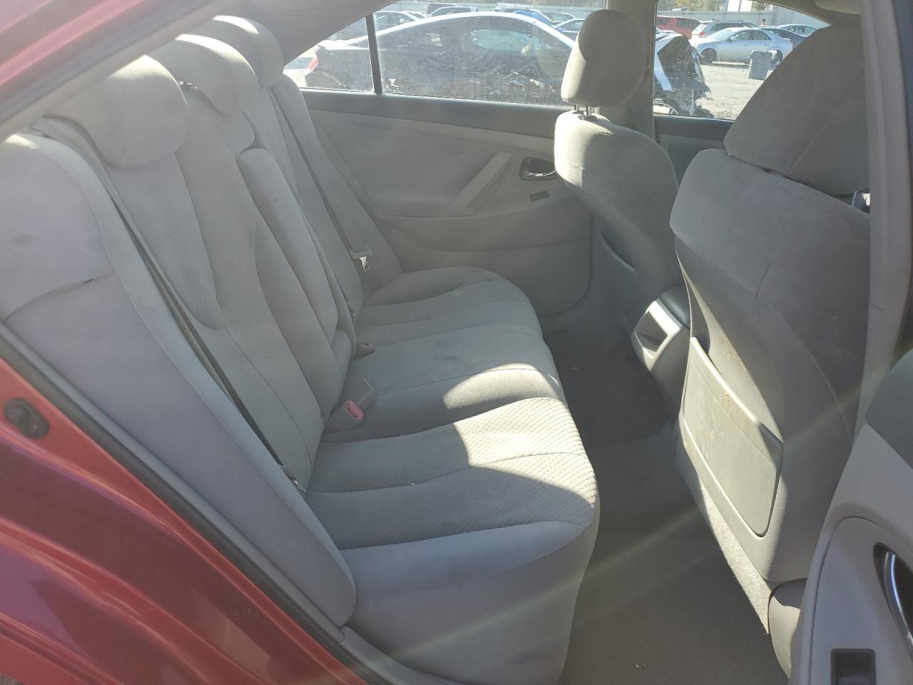 2009 Toyota Camry - Image 10