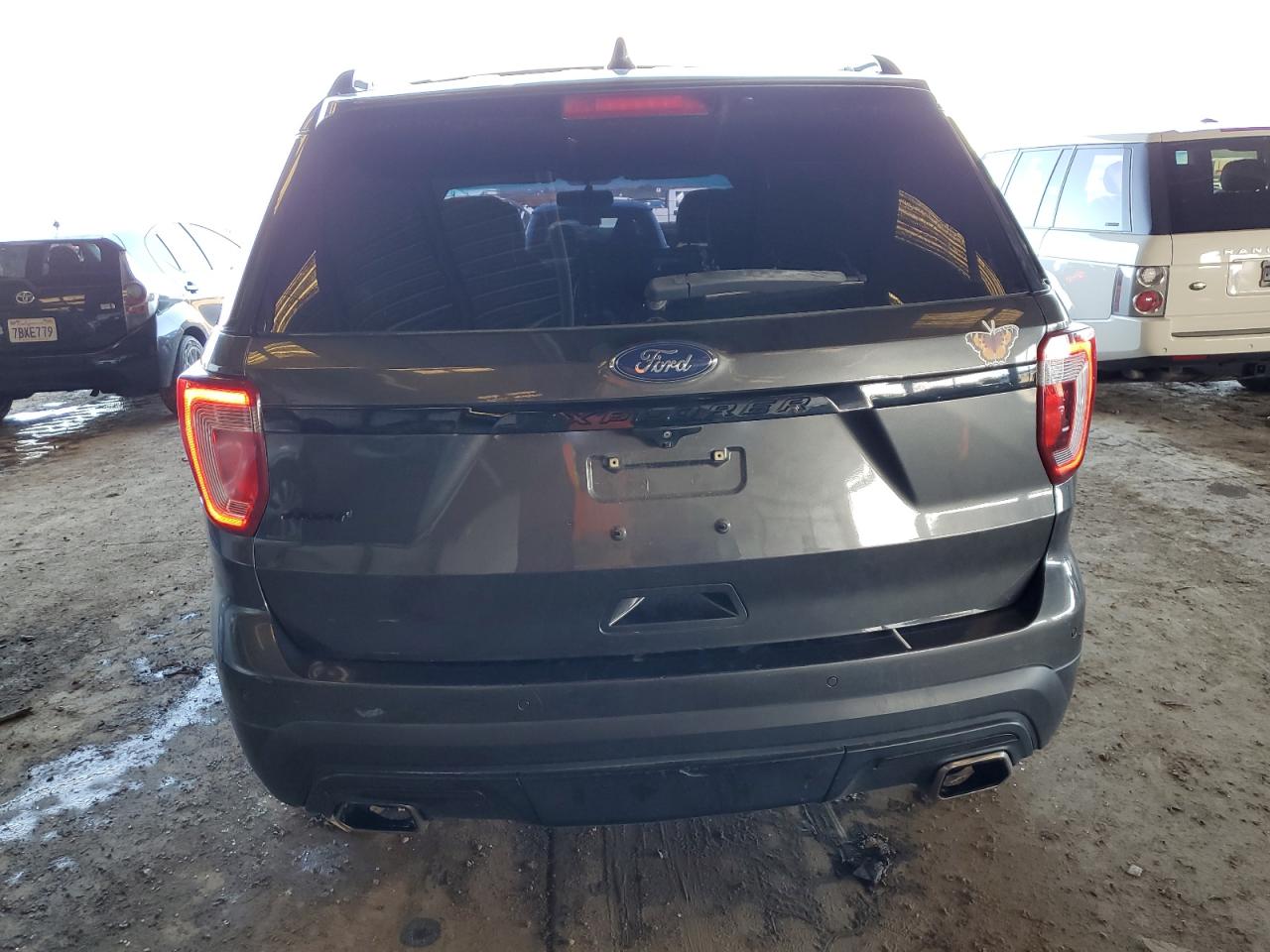 2016 Ford Explorer - Image 6