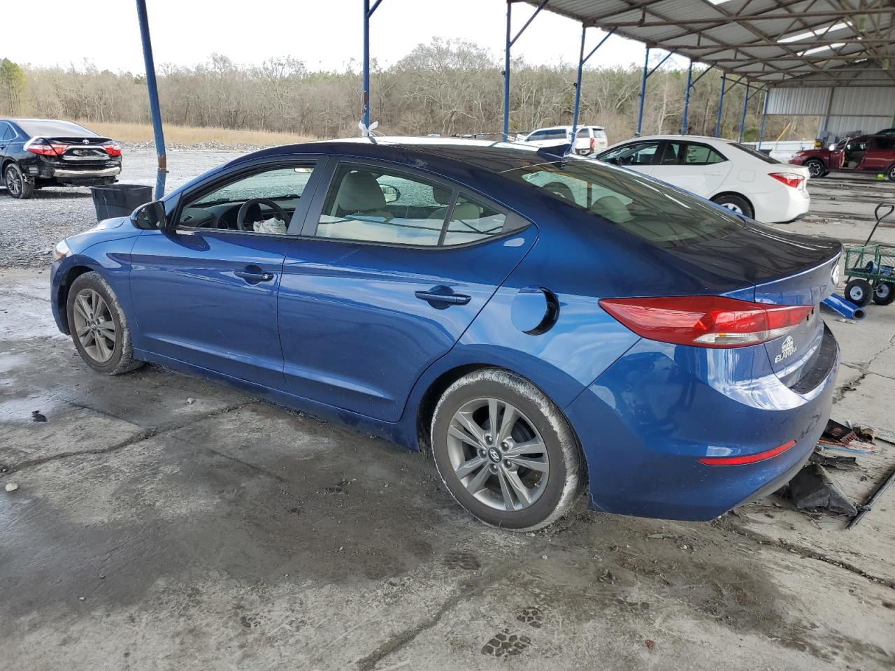 2017 Hyundai Elantra - Image 2