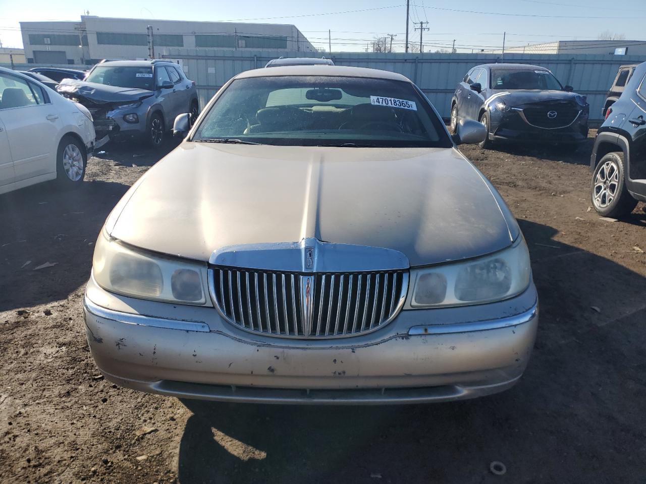2001 Lincoln Town Car - Image 5
