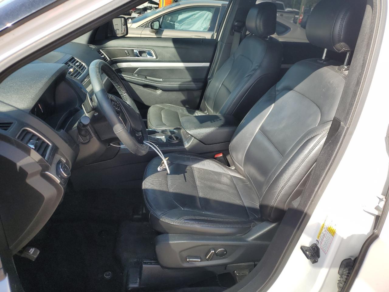2017 Ford Explorer - Image 7