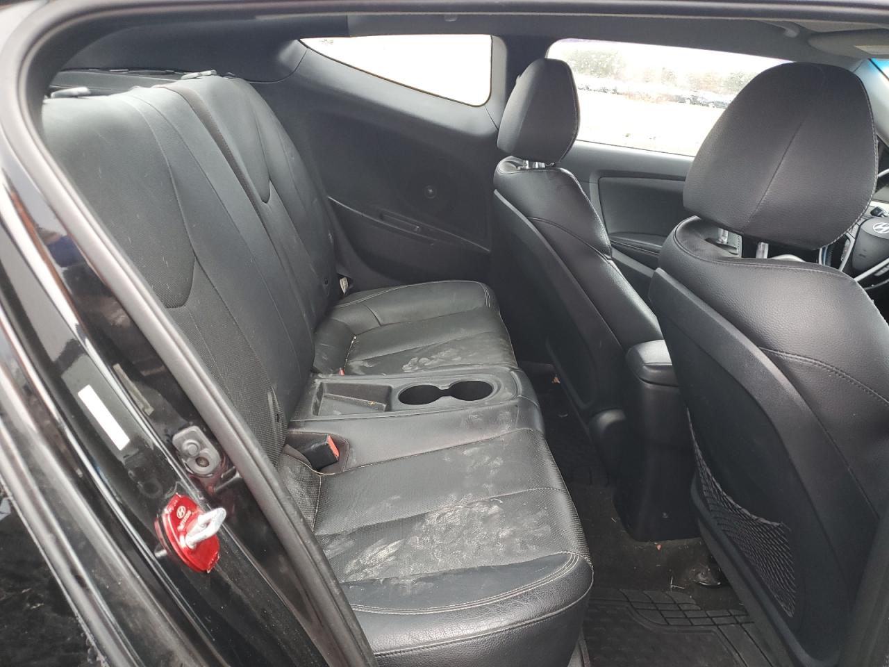 2015 Hyundai Veloster - Image 10
