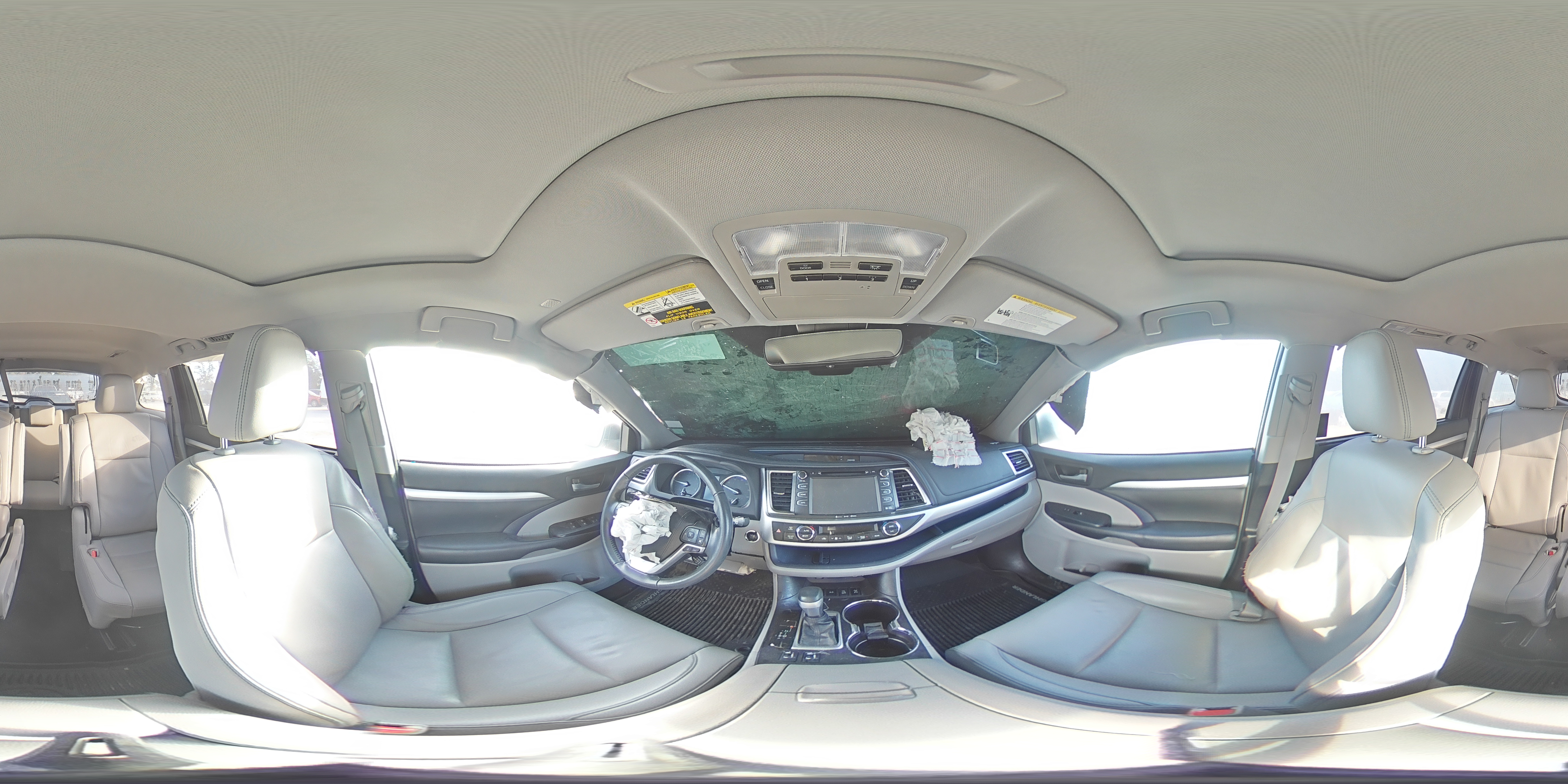 2019 Toyota Highlander - Image 13