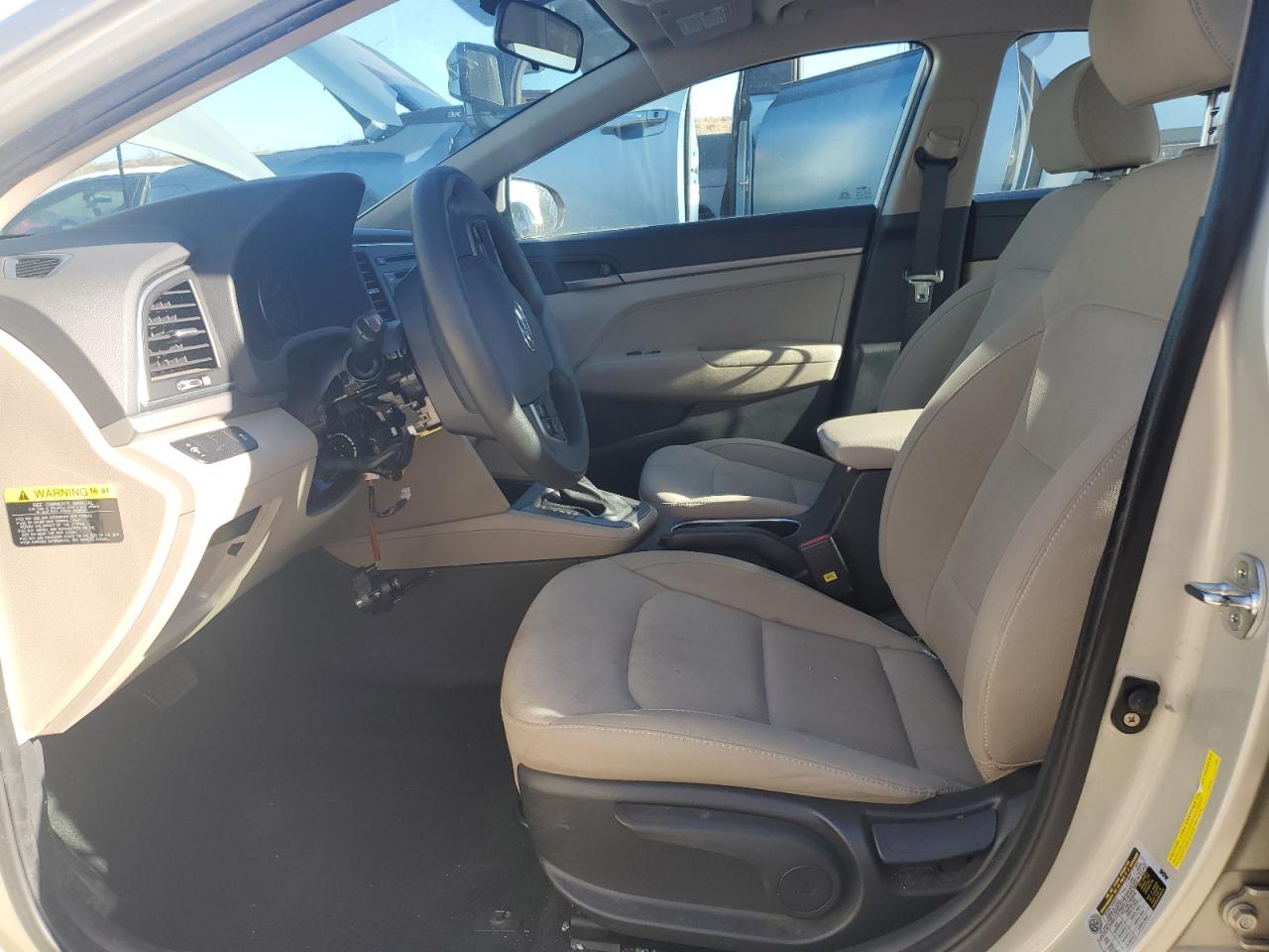 2017 Hyundai Elantra - Image 7