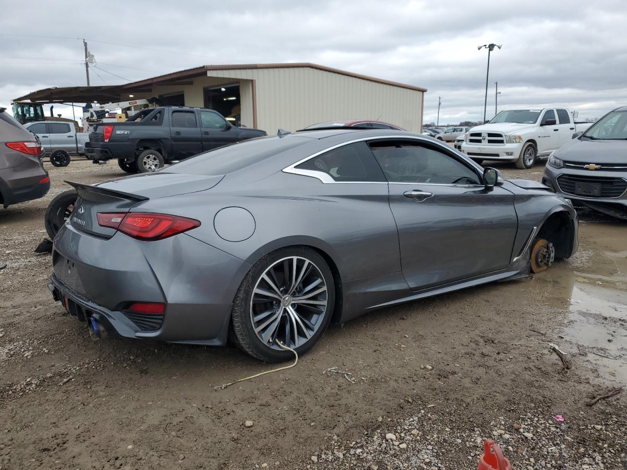 2017 Infiniti Q60 - Image 3