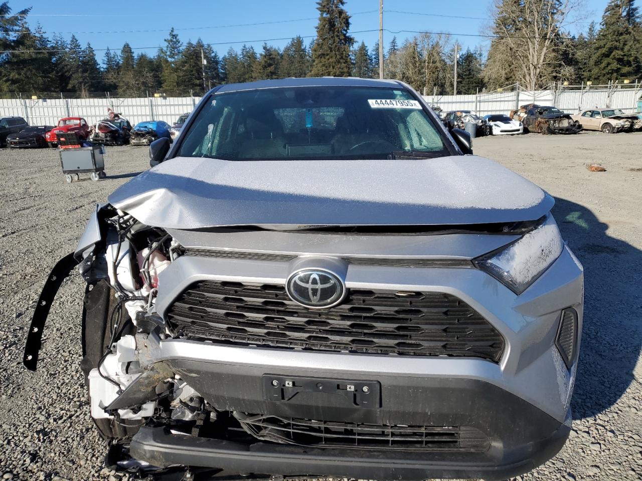 2024 Toyota RAV 4 - Image 5