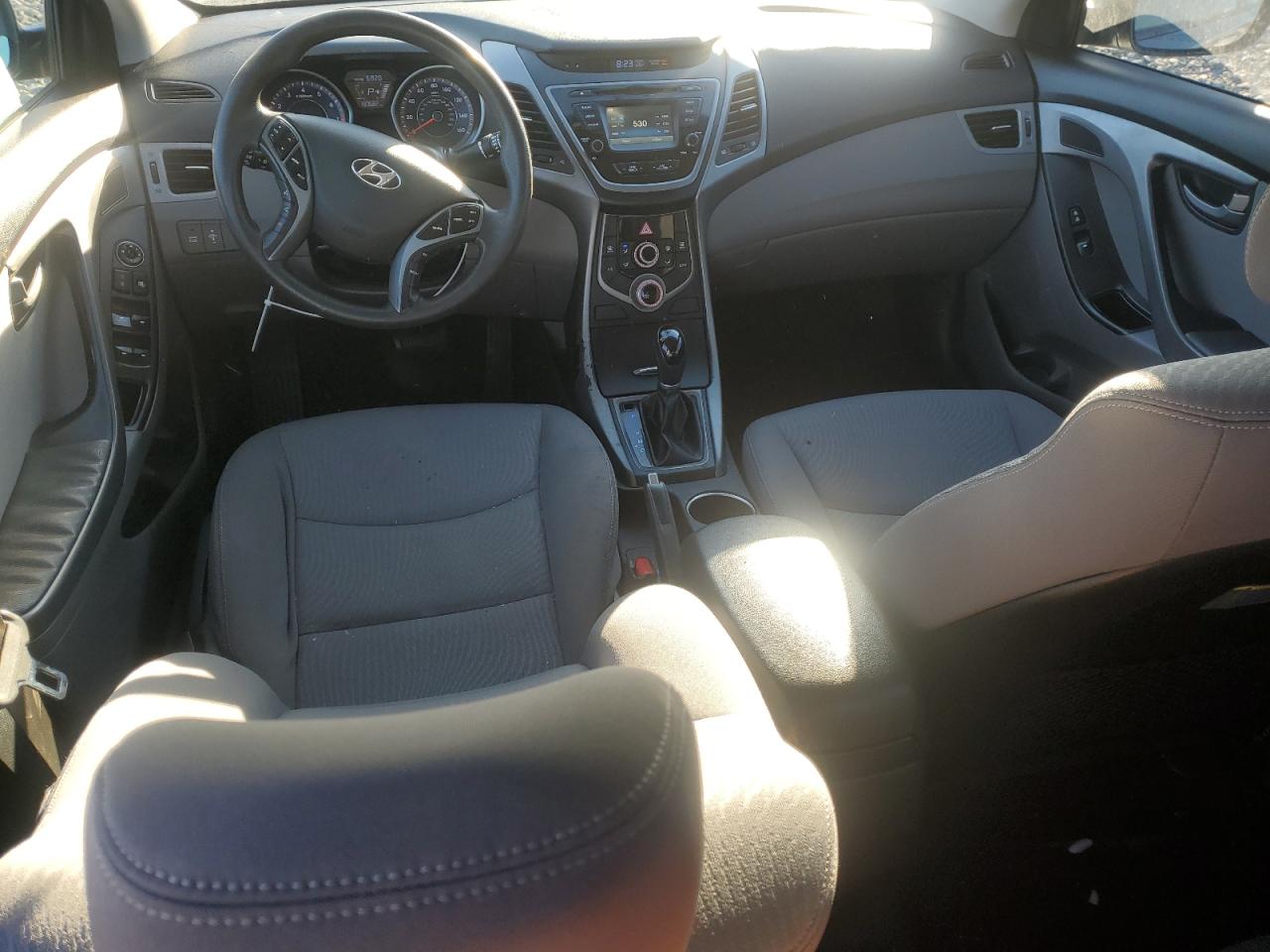 2016 Hyundai Elantra - Image 8