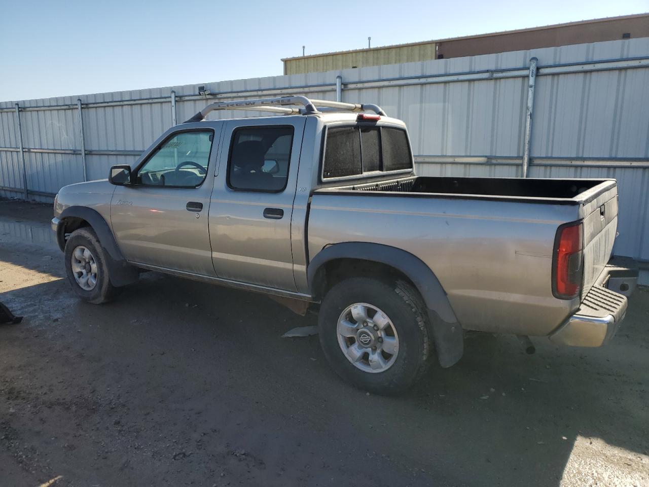 2000 Nissan Navara (Frontier) - Image 2
