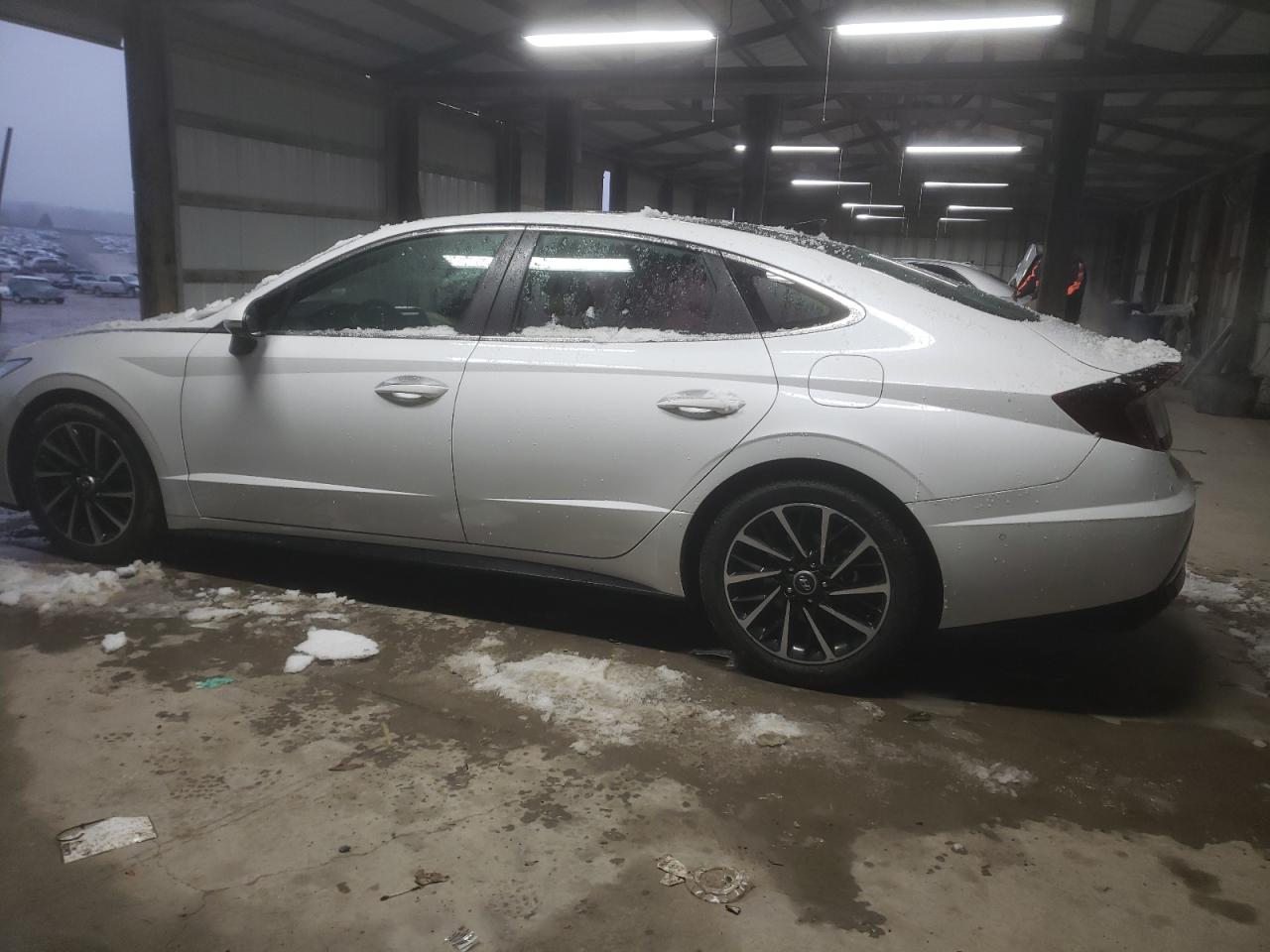 2021 Hyundai Sonata - Image 2