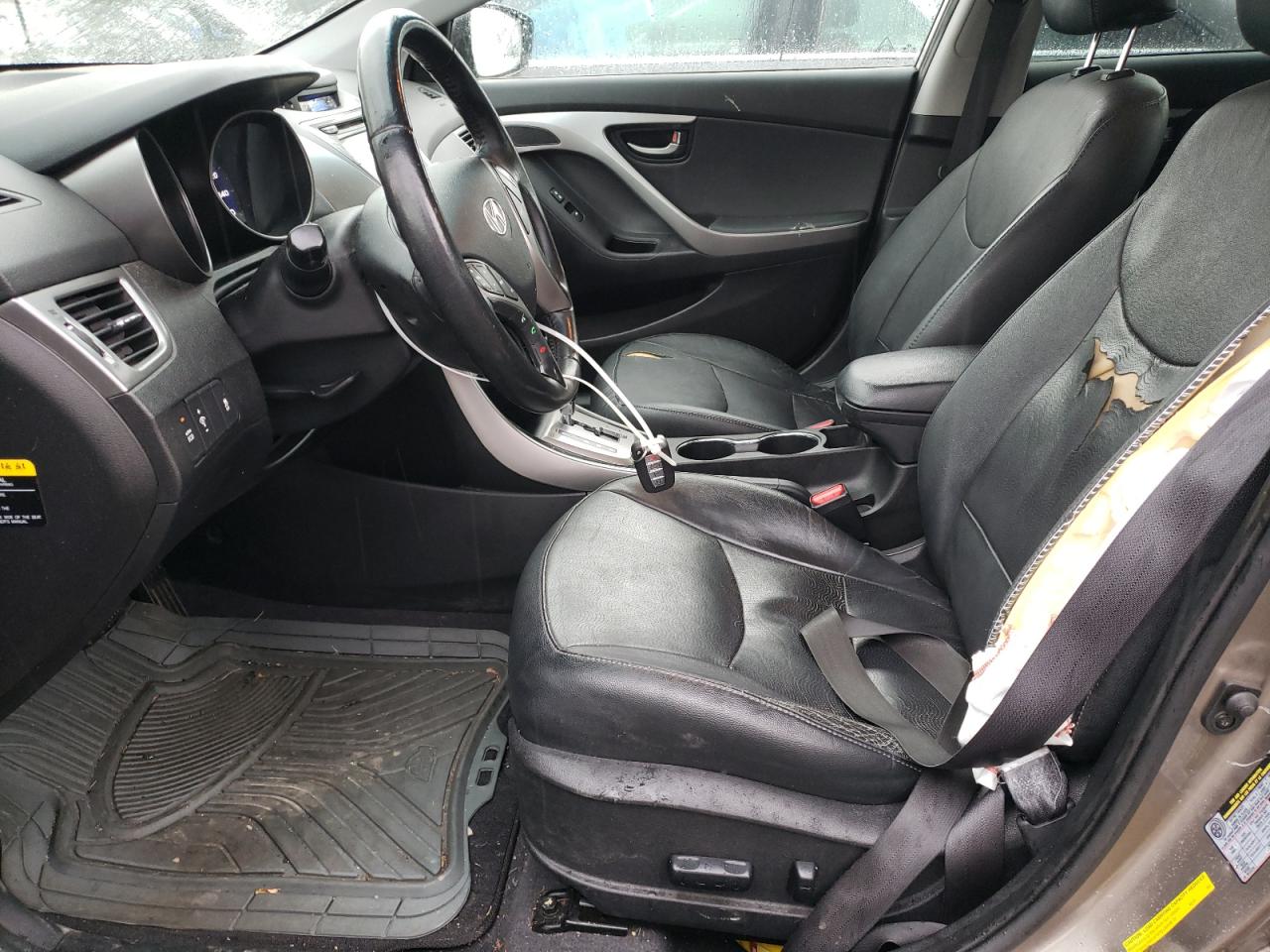 2013 Hyundai Elantra - Image 7