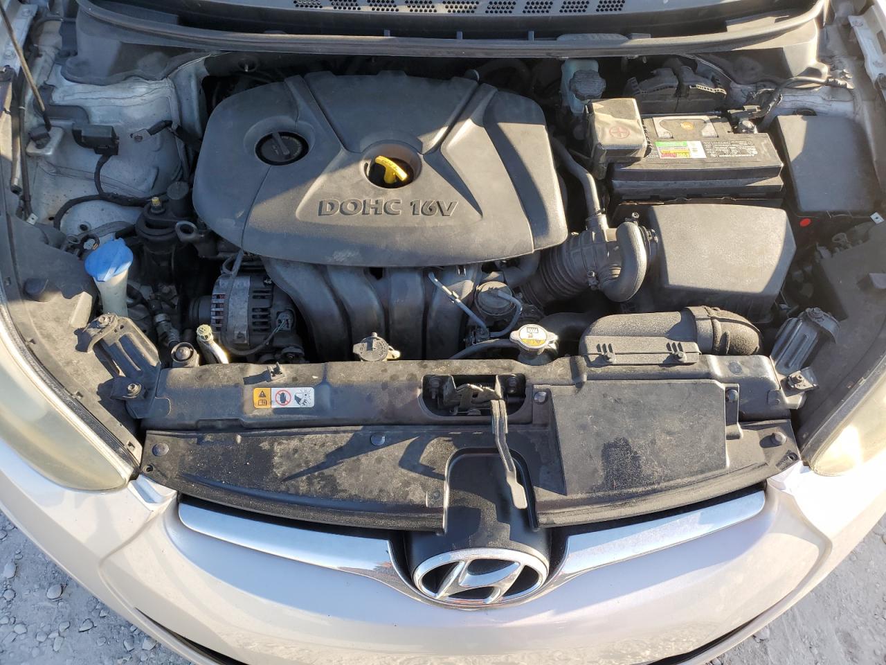 2016 Hyundai Elantra - Image 11