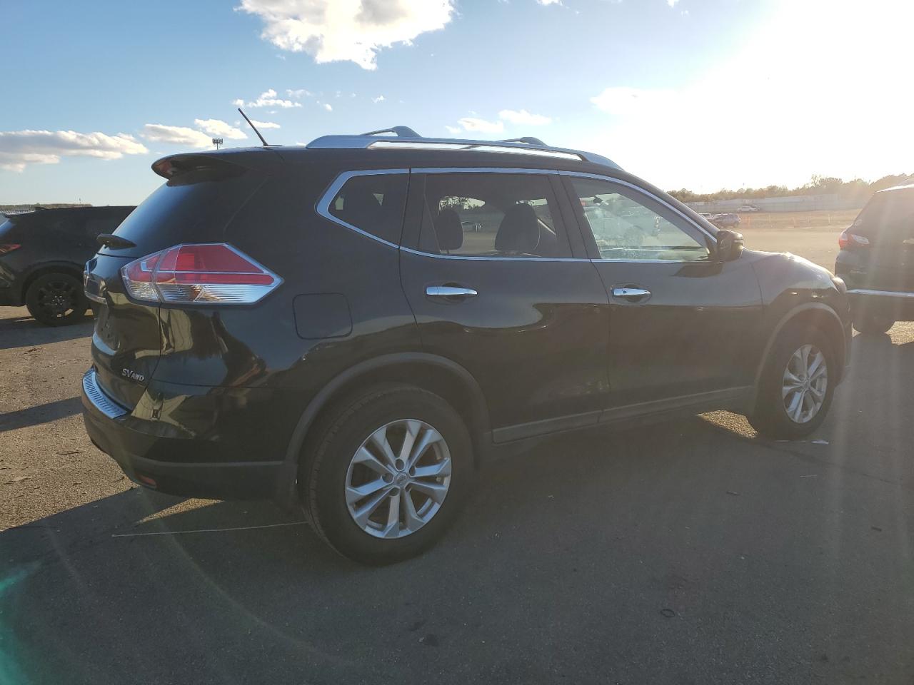 KNMAT2MV2GP684600 NISSAN ROGUE 2016